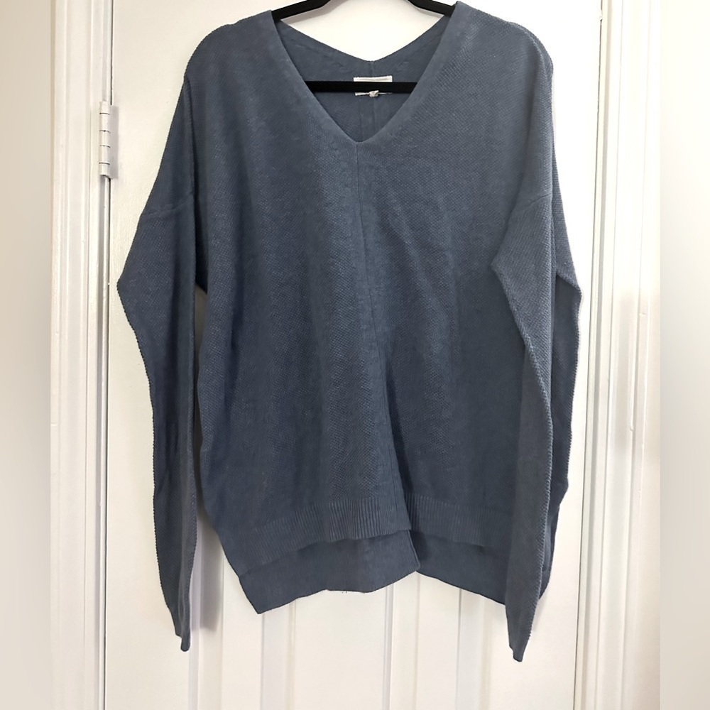 Lou & Grey Blue V Neck Sweater - Women’s Size Medium